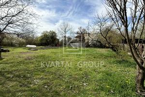 будинок за адресою вишнева, 4