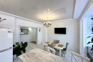 квартира за адресою сніжна, 52а