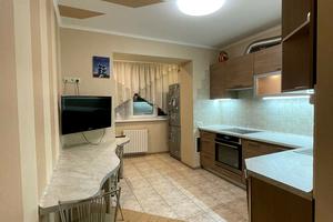 квартира за адресою Добровольців пров., 4