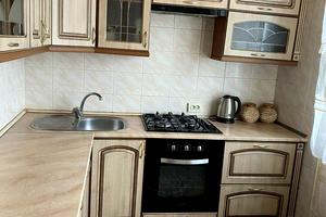 квартира за адресою Нескорених вул. (Героїв Праці), 10