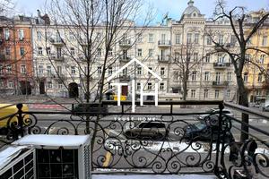 коммерческая по адресу Ивана Франко ул., 9