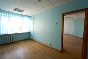 комерційна за адресою Ореста Васкула вул., 8