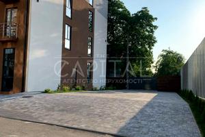 комерційна за адресою 32-га Садова вул., 1