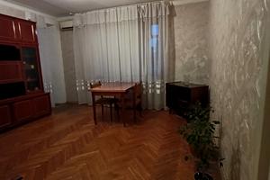 квартира за адресою Дзержинского, 33