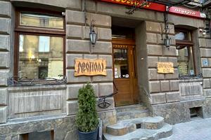 комерційна за адресою Михайла Туган-Барановського вул., 4