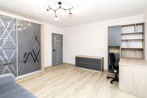 квартира за адресою Хіміків вул., 28