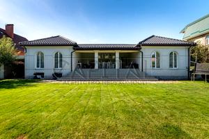 будинок за адресою Київська вул., 10