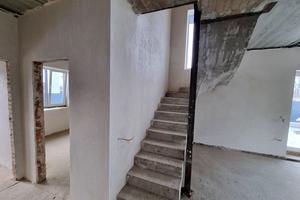 будинок за адресою Українська
