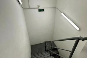 комерційна за адресою Автоливмашівська вул., 6А