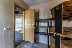 комерційна за адресою Лесі Українки бульв., 28