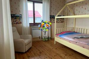 будинок за адресою Полунична