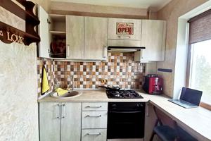 квартира за адресою Зернова вул., 36