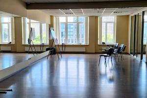 комерційна за адресою Дніпровська набережна вул., 26-Ж