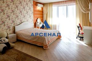 дом по адресу Университетская ул.