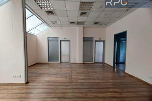 комерційна за адресою Хорива вул., 55Б