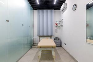 комерційна за адресою Миколи Устияновича вул., 8