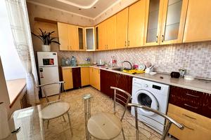 квартира за адресою Погранична, 13