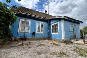 будинок за адресою Горностаєва