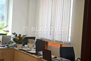 комерційна за адресою Почайнинська вул., 70