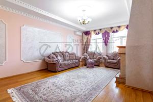 будинок за адресою Святищенська вул.