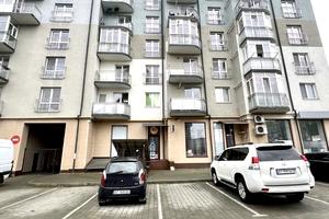 комерційна за адресою Володимира Івасюка вул., 11