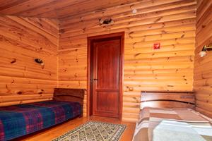 коммерческая по адресу Устияновича вул., 1