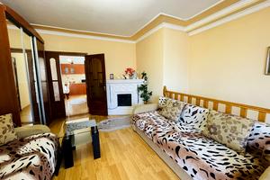 квартира за адресою Миколи Зерова вул., 11