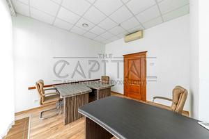 комерційна за адресою Лесі Українки бульв., 7-Б