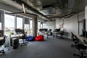 комерційна за адресою Голосіївський просп. (40-річчя Жовтня), 132