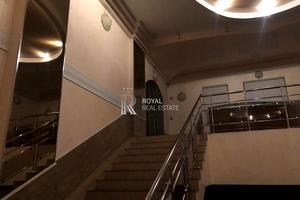 комерційна за адресою Хорива вул., 55Б
