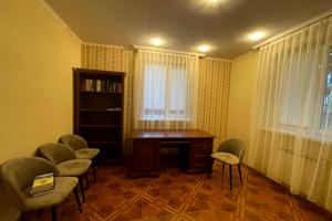 дом по адресу Центральна