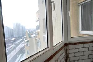 комерційна за адресою Тростянецька вул., 49