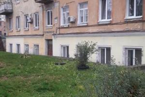 комерційна за адресою Петропавлівська вул., 48