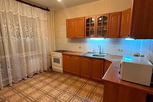 квартира за адресою Ревуцького вул., 42