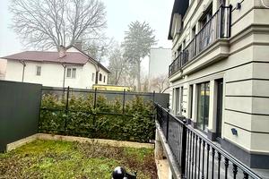 дом по адресу Ивана Крылова ул.