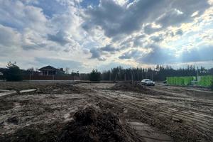 участок по адресу с. Мощун, Вул. Грушевського