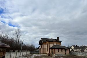будинок за адресою с. Микитинці, Юності