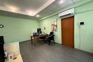 комерційна за адресою Робоча вул., 23