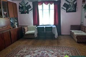 будинок за адресою с. Милування, Миру, 80