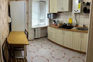 квартира за адресою Якова Новицького вул., 7