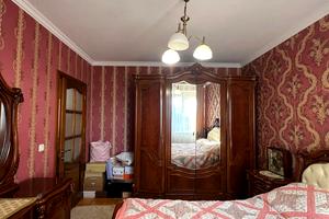 квартира за адресою Гната Хоткевича вул., 75А