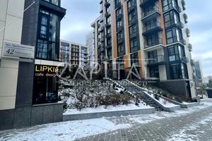 паркоместо по адресу Джона Маккейна ул., 3-А