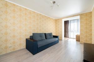 квартира за адресою Курсанта Єськова вул., 26