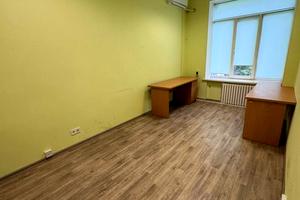 комерційна за адресою Воскресенська вул. (Леніна), 14