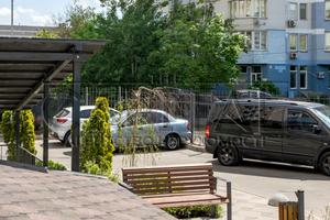 комерційна за адресою Олени Пчілки вул., 7