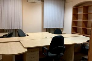 комерційна за адресою Панаса Мирного вул., 9