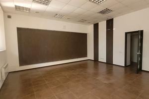 комерційна за адресою Академіка Амосова вул., 22