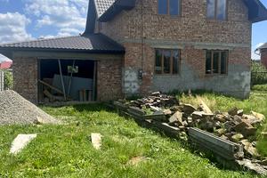 дом по адресу Евгения Коновальца ул., 251