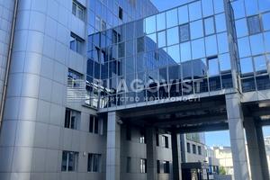 комерційна за адресою Спортивна пл., 3в