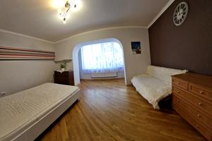 квартира за адресою Хмельницького, 9